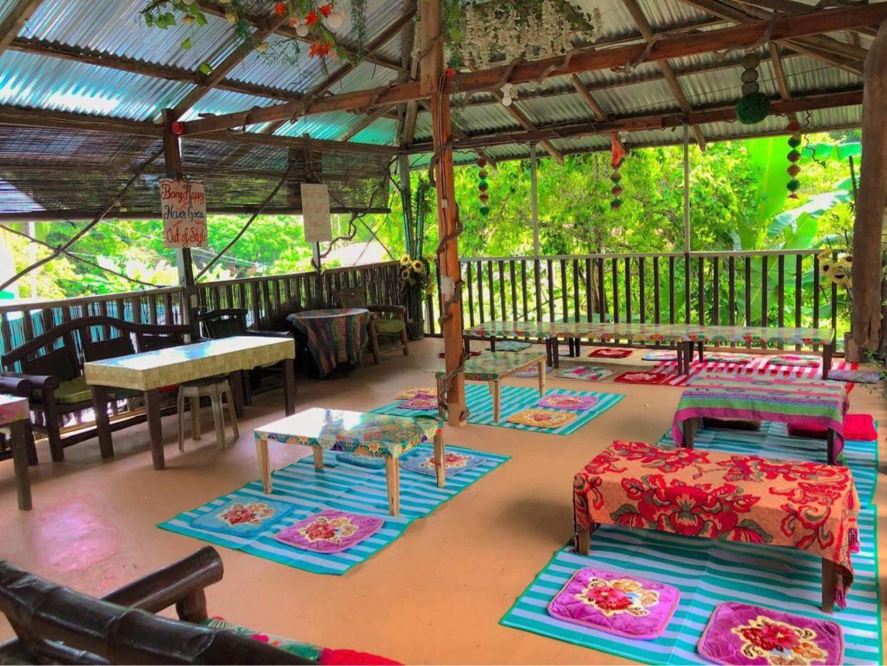 Paradise Budget Palawan Hostel El Nido Bagian luar foto